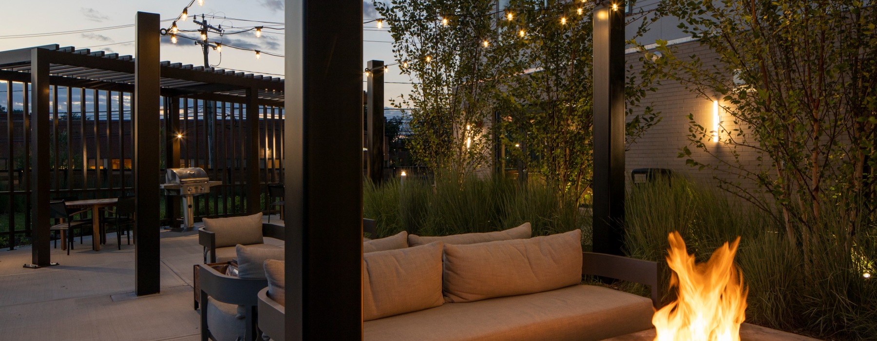 outdoor grilling and firepits - the beam new london ct luxury apartments